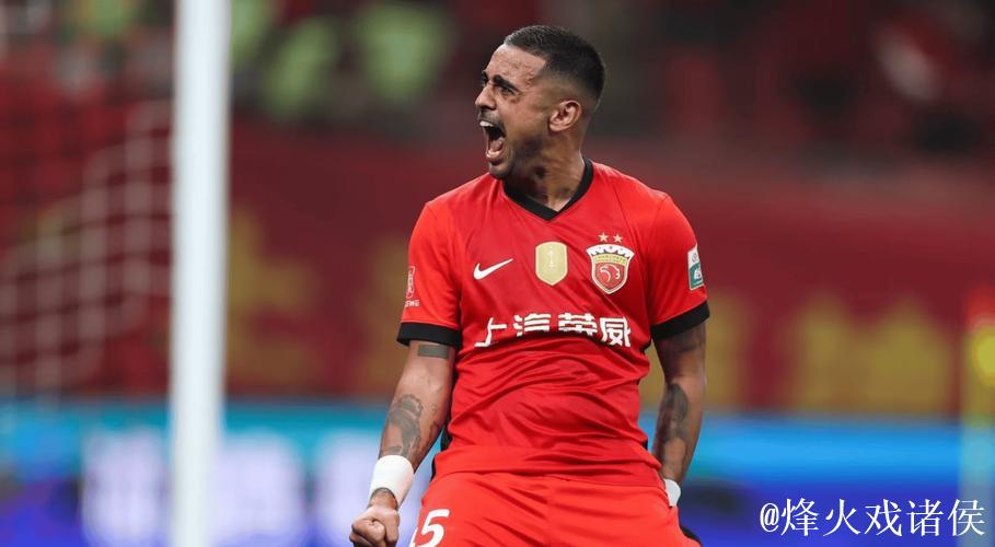 30岁岳鑫加盟上海海港,有望为莱昂纳多创造进球良机 30岁岳鑫加盟上海海港,有望为莱昂纳多创造进球良机